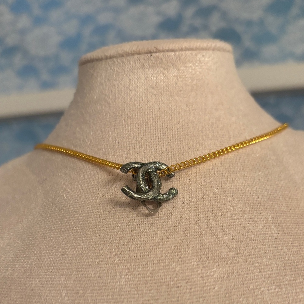 Authentic Chanel silver clasp/Pendant with unbranded chain - Picture 3 of 5